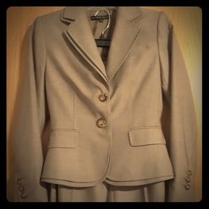 2 pc suit Antonio Melani light brown size 0/2